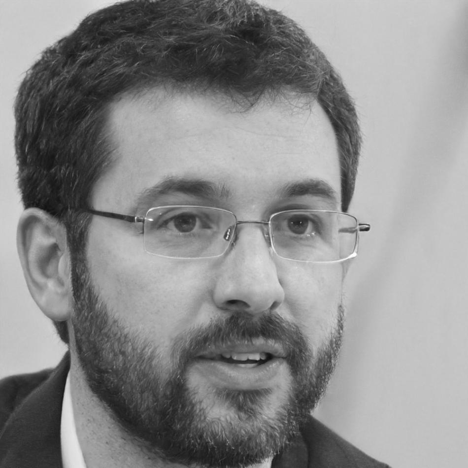Portrait de Marc Dubois, expert en écriture humoristique